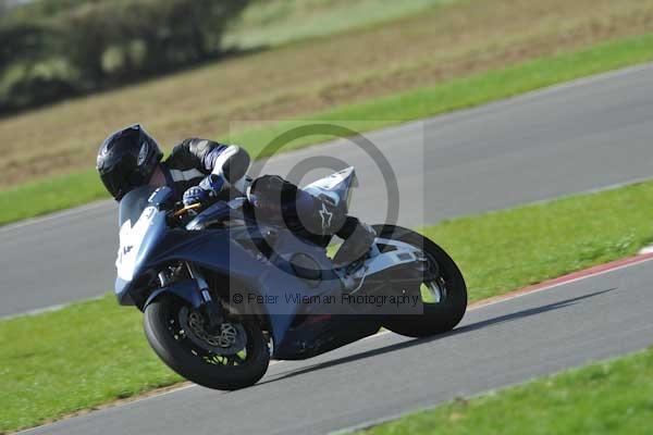 Motorcycle action photographs;Trackday digital images;event digital images;eventdigitalimages;no limits trackday;peter wileman photography;snetterton;snetterton circuit norfolk;snetterton photographs;trackday;trackday photos