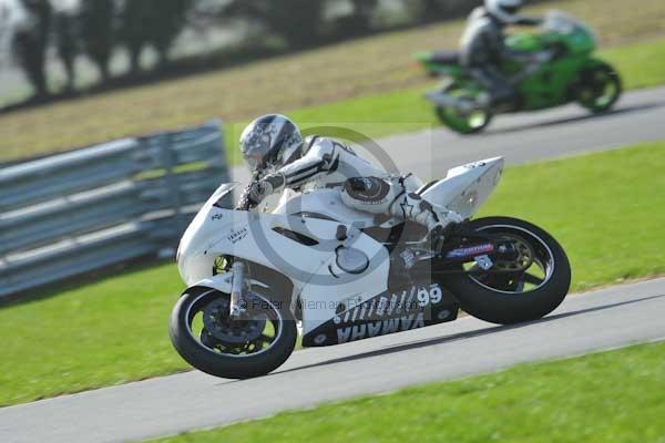 Motorcycle action photographs;Trackday digital images;event digital images;eventdigitalimages;no limits trackday;peter wileman photography;snetterton;snetterton circuit norfolk;snetterton photographs;trackday;trackday photos