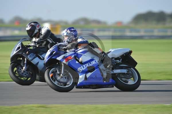 Motorcycle action photographs;Trackday digital images;event digital images;eventdigitalimages;no limits trackday;peter wileman photography;snetterton;snetterton circuit norfolk;snetterton photographs;trackday;trackday photos