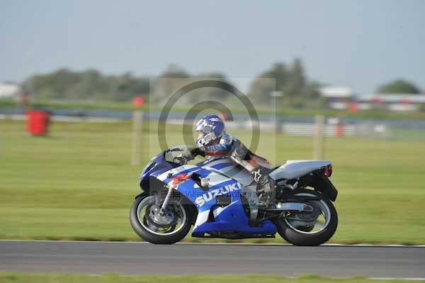 Motorcycle action photographs;Trackday digital images;event digital images;eventdigitalimages;no limits trackday;peter wileman photography;snetterton;snetterton circuit norfolk;snetterton photographs;trackday;trackday photos