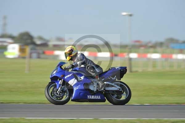 Motorcycle action photographs;Trackday digital images;event digital images;eventdigitalimages;no limits trackday;peter wileman photography;snetterton;snetterton circuit norfolk;snetterton photographs;trackday;trackday photos