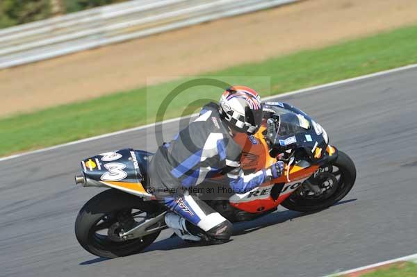 Motorcycle action photographs;Trackday digital images;event digital images;eventdigitalimages;no limits trackday;peter wileman photography;snetterton;snetterton circuit norfolk;snetterton photographs;trackday;trackday photos