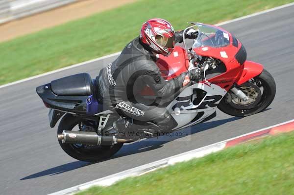 Motorcycle action photographs;Trackday digital images;event digital images;eventdigitalimages;no limits trackday;peter wileman photography;snetterton;snetterton circuit norfolk;snetterton photographs;trackday;trackday photos