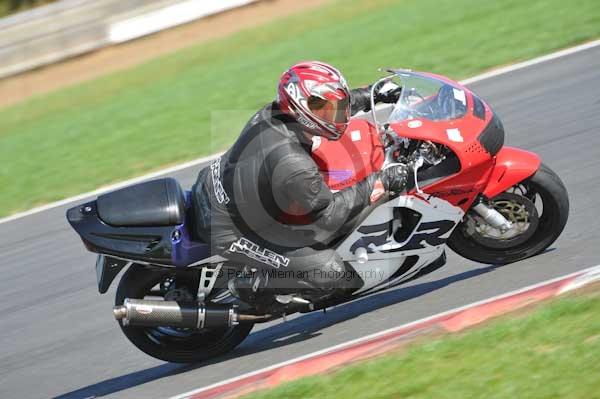 Motorcycle action photographs;Trackday digital images;event digital images;eventdigitalimages;no limits trackday;peter wileman photography;snetterton;snetterton circuit norfolk;snetterton photographs;trackday;trackday photos