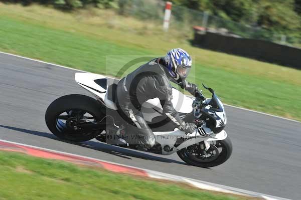 Motorcycle action photographs;Trackday digital images;event digital images;eventdigitalimages;no limits trackday;peter wileman photography;snetterton;snetterton circuit norfolk;snetterton photographs;trackday;trackday photos