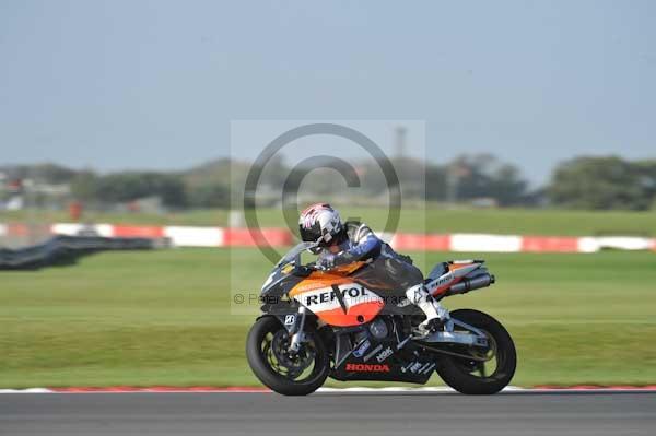 Motorcycle action photographs;Trackday digital images;event digital images;eventdigitalimages;no limits trackday;peter wileman photography;snetterton;snetterton circuit norfolk;snetterton photographs;trackday;trackday photos