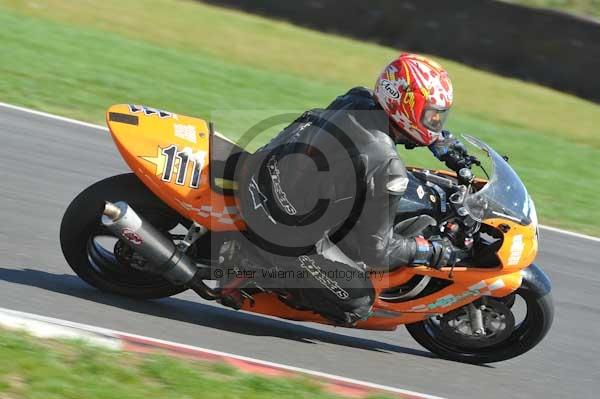 Motorcycle action photographs;Trackday digital images;event digital images;eventdigitalimages;no limits trackday;peter wileman photography;snetterton;snetterton circuit norfolk;snetterton photographs;trackday;trackday photos