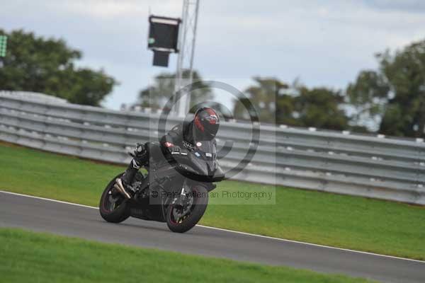 Motorcycle action photographs;Trackday digital images;event digital images;eventdigitalimages;no limits trackday;peter wileman photography;snetterton;snetterton circuit norfolk;snetterton photographs;trackday;trackday photos