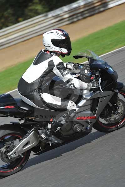 Motorcycle action photographs;Trackday digital images;event digital images;eventdigitalimages;no limits trackday;peter wileman photography;snetterton;snetterton circuit norfolk;snetterton photographs;trackday;trackday photos