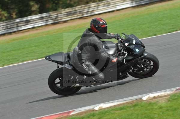 Motorcycle action photographs;Trackday digital images;event digital images;eventdigitalimages;no limits trackday;peter wileman photography;snetterton;snetterton circuit norfolk;snetterton photographs;trackday;trackday photos