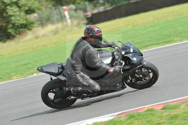 Motorcycle action photographs;Trackday digital images;event digital images;eventdigitalimages;no limits trackday;peter wileman photography;snetterton;snetterton circuit norfolk;snetterton photographs;trackday;trackday photos