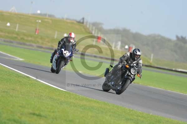 Motorcycle action photographs;Trackday digital images;event digital images;eventdigitalimages;no limits trackday;peter wileman photography;snetterton;snetterton circuit norfolk;snetterton photographs;trackday;trackday photos