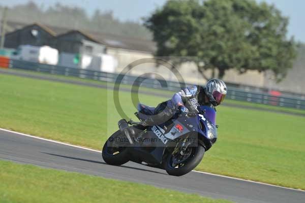 Motorcycle action photographs;Trackday digital images;event digital images;eventdigitalimages;no limits trackday;peter wileman photography;snetterton;snetterton circuit norfolk;snetterton photographs;trackday;trackday photos