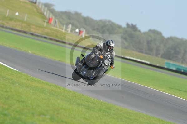 Motorcycle action photographs;Trackday digital images;event digital images;eventdigitalimages;no limits trackday;peter wileman photography;snetterton;snetterton circuit norfolk;snetterton photographs;trackday;trackday photos