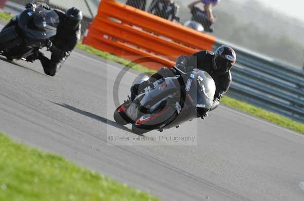 Motorcycle action photographs;Trackday digital images;event digital images;eventdigitalimages;no limits trackday;peter wileman photography;snetterton;snetterton circuit norfolk;snetterton photographs;trackday;trackday photos