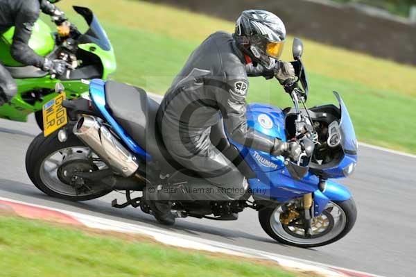 Motorcycle action photographs;Trackday digital images;event digital images;eventdigitalimages;no limits trackday;peter wileman photography;snetterton;snetterton circuit norfolk;snetterton photographs;trackday;trackday photos