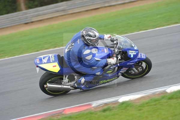 Motorcycle action photographs;Trackday digital images;event digital images;eventdigitalimages;no limits trackday;peter wileman photography;snetterton;snetterton circuit norfolk;snetterton photographs;trackday;trackday photos