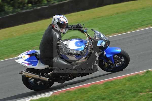 Motorcycle action photographs;Trackday digital images;event digital images;eventdigitalimages;no limits trackday;peter wileman photography;snetterton;snetterton circuit norfolk;snetterton photographs;trackday;trackday photos