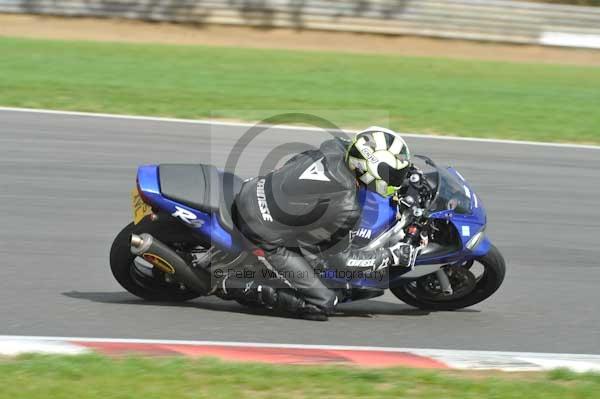 Motorcycle action photographs;Trackday digital images;event digital images;eventdigitalimages;no limits trackday;peter wileman photography;snetterton;snetterton circuit norfolk;snetterton photographs;trackday;trackday photos