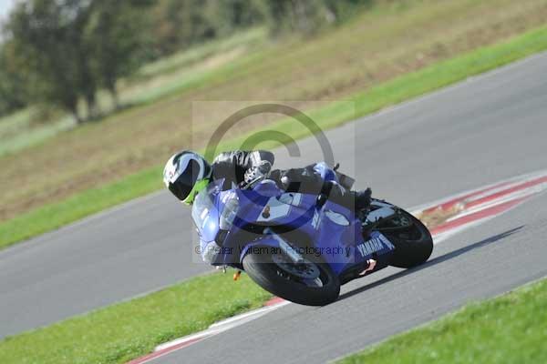 Motorcycle action photographs;Trackday digital images;event digital images;eventdigitalimages;no limits trackday;peter wileman photography;snetterton;snetterton circuit norfolk;snetterton photographs;trackday;trackday photos