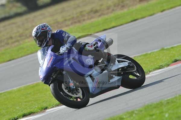 Motorcycle action photographs;Trackday digital images;event digital images;eventdigitalimages;no limits trackday;peter wileman photography;snetterton;snetterton circuit norfolk;snetterton photographs;trackday;trackday photos