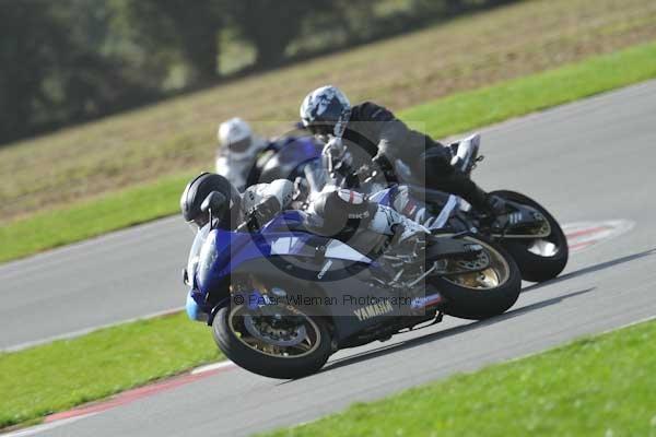 Motorcycle action photographs;Trackday digital images;event digital images;eventdigitalimages;no limits trackday;peter wileman photography;snetterton;snetterton circuit norfolk;snetterton photographs;trackday;trackday photos