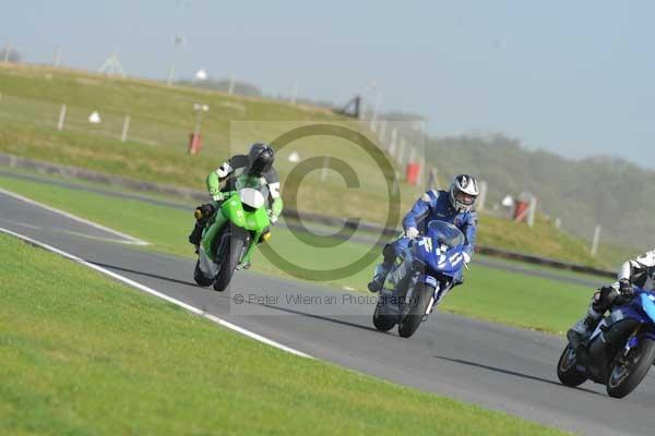 Motorcycle action photographs;Trackday digital images;event digital images;eventdigitalimages;no limits trackday;peter wileman photography;snetterton;snetterton circuit norfolk;snetterton photographs;trackday;trackday photos