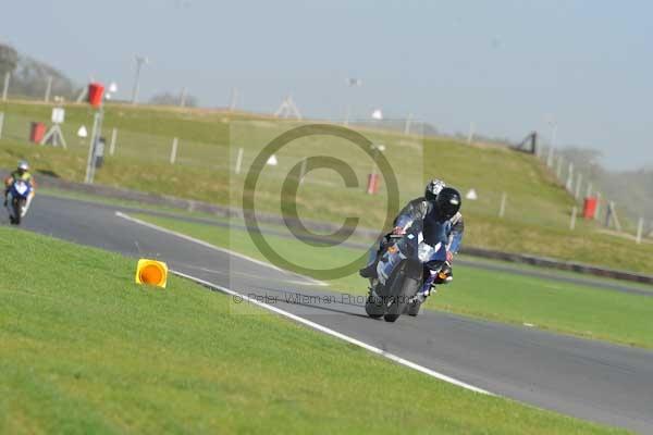 Motorcycle action photographs;Trackday digital images;event digital images;eventdigitalimages;no limits trackday;peter wileman photography;snetterton;snetterton circuit norfolk;snetterton photographs;trackday;trackday photos