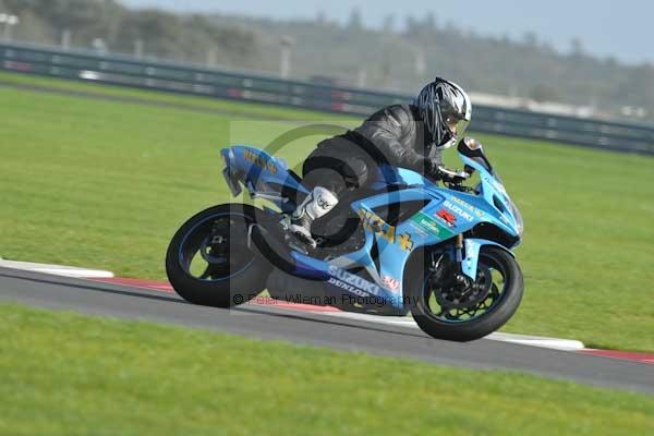 Motorcycle action photographs;Trackday digital images;event digital images;eventdigitalimages;no limits trackday;peter wileman photography;snetterton;snetterton circuit norfolk;snetterton photographs;trackday;trackday photos