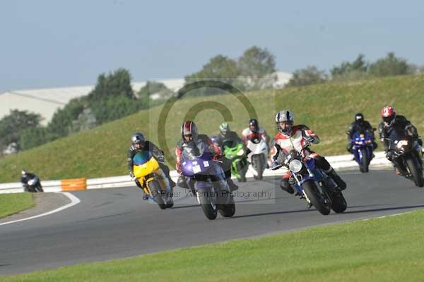 Motorcycle action photographs;Trackday digital images;event digital images;eventdigitalimages;no limits trackday;peter wileman photography;snetterton;snetterton circuit norfolk;snetterton photographs;trackday;trackday photos