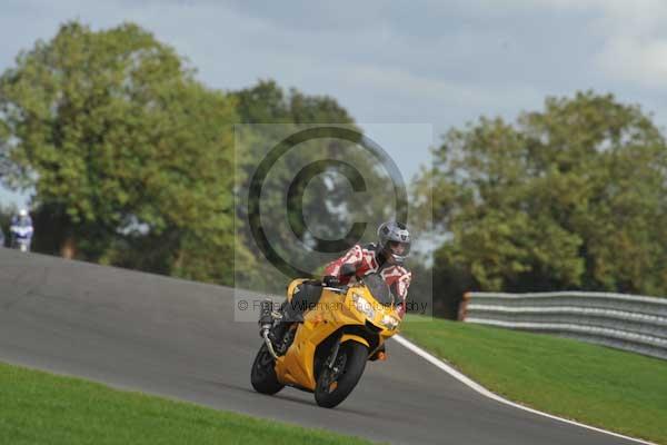 Motorcycle action photographs;Trackday digital images;event digital images;eventdigitalimages;no limits trackday;peter wileman photography;snetterton;snetterton circuit norfolk;snetterton photographs;trackday;trackday photos