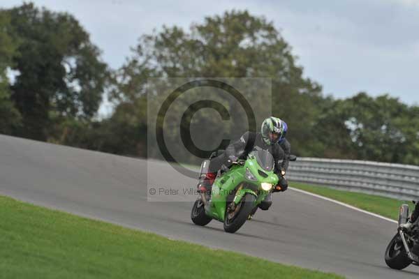 Motorcycle action photographs;Trackday digital images;event digital images;eventdigitalimages;no limits trackday;peter wileman photography;snetterton;snetterton circuit norfolk;snetterton photographs;trackday;trackday photos