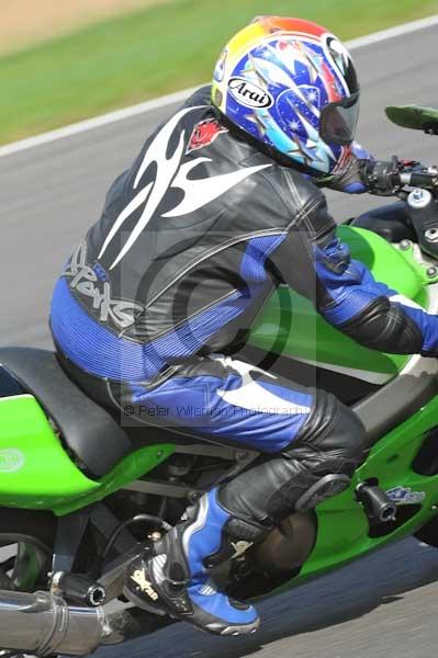 Motorcycle action photographs;Trackday digital images;event digital images;eventdigitalimages;no limits trackday;peter wileman photography;snetterton;snetterton circuit norfolk;snetterton photographs;trackday;trackday photos