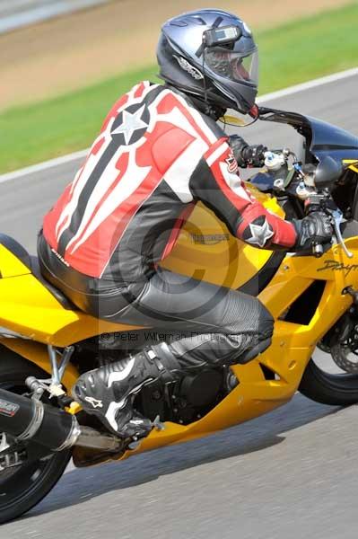 Motorcycle action photographs;Trackday digital images;event digital images;eventdigitalimages;no limits trackday;peter wileman photography;snetterton;snetterton circuit norfolk;snetterton photographs;trackday;trackday photos