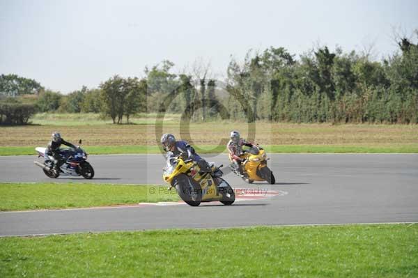 Motorcycle action photographs;Trackday digital images;event digital images;eventdigitalimages;no limits trackday;peter wileman photography;snetterton;snetterton circuit norfolk;snetterton photographs;trackday;trackday photos