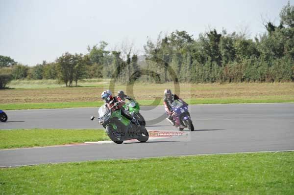 Motorcycle action photographs;Trackday digital images;event digital images;eventdigitalimages;no limits trackday;peter wileman photography;snetterton;snetterton circuit norfolk;snetterton photographs;trackday;trackday photos