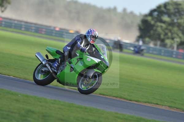 Motorcycle action photographs;Trackday digital images;event digital images;eventdigitalimages;no limits trackday;peter wileman photography;snetterton;snetterton circuit norfolk;snetterton photographs;trackday;trackday photos