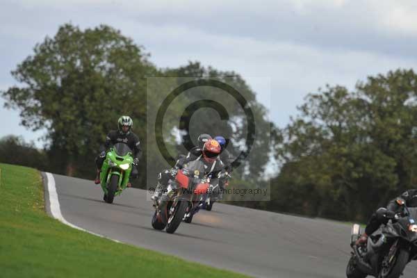 Motorcycle action photographs;Trackday digital images;event digital images;eventdigitalimages;no limits trackday;peter wileman photography;snetterton;snetterton circuit norfolk;snetterton photographs;trackday;trackday photos