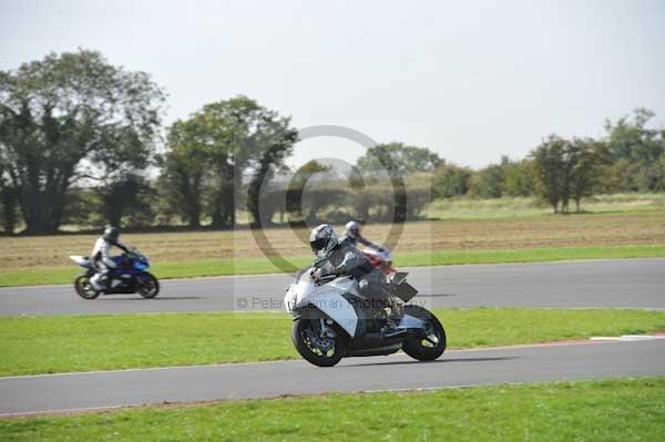 Motorcycle action photographs;Trackday digital images;event digital images;eventdigitalimages;no limits trackday;peter wileman photography;snetterton;snetterton circuit norfolk;snetterton photographs;trackday;trackday photos