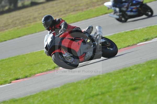 Motorcycle action photographs;Trackday digital images;event digital images;eventdigitalimages;no limits trackday;peter wileman photography;snetterton;snetterton circuit norfolk;snetterton photographs;trackday;trackday photos