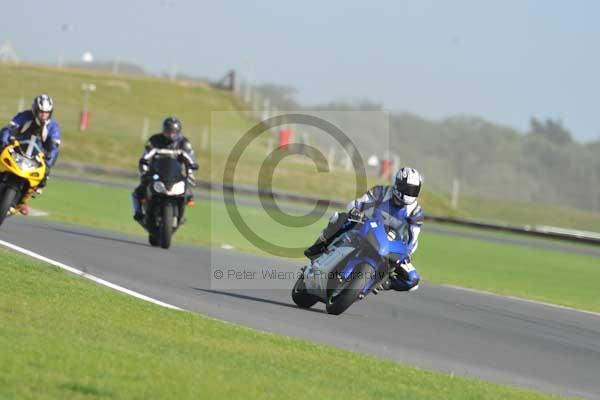 Motorcycle action photographs;Trackday digital images;event digital images;eventdigitalimages;no limits trackday;peter wileman photography;snetterton;snetterton circuit norfolk;snetterton photographs;trackday;trackday photos