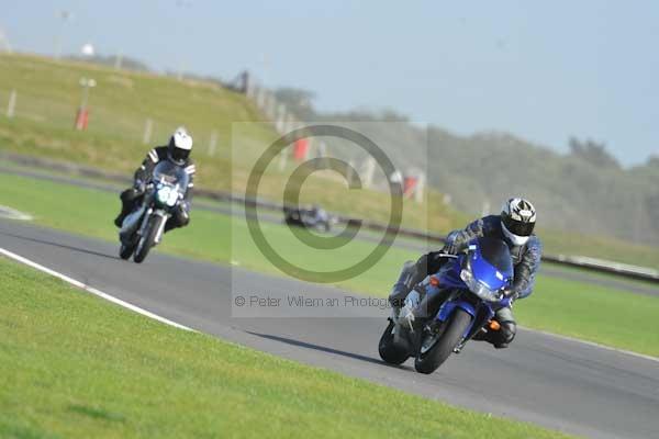 Motorcycle action photographs;Trackday digital images;event digital images;eventdigitalimages;no limits trackday;peter wileman photography;snetterton;snetterton circuit norfolk;snetterton photographs;trackday;trackday photos