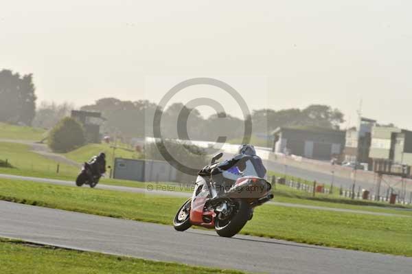 Motorcycle action photographs;Trackday digital images;event digital images;eventdigitalimages;no limits trackday;peter wileman photography;snetterton;snetterton circuit norfolk;snetterton photographs;trackday;trackday photos