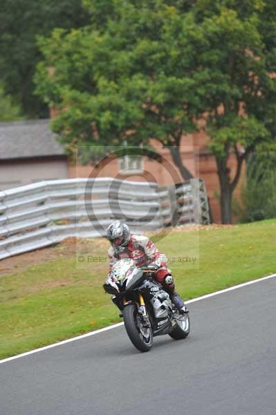 Motorcycle action photographs;Trackday digital images;event digital images;eventdigitalimages;no limits trackday;oulton park;oulton park circuit cheshire;oulton park photographs;peter wileman photography;trackday;trackday photos