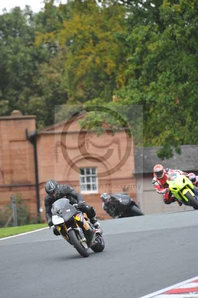 Motorcycle action photographs;Trackday digital images;event digital images;eventdigitalimages;no limits trackday;oulton park;oulton park circuit cheshire;oulton park photographs;peter wileman photography;trackday;trackday photos