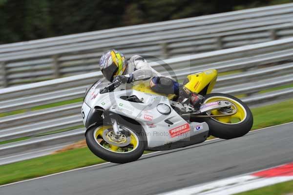 Motorcycle action photographs;Trackday digital images;event digital images;eventdigitalimages;no limits trackday;oulton park;oulton park circuit cheshire;oulton park photographs;peter wileman photography;trackday;trackday photos