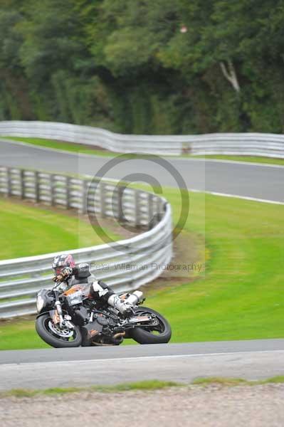 Motorcycle action photographs;Trackday digital images;event digital images;eventdigitalimages;no limits trackday;oulton park;oulton park circuit cheshire;oulton park photographs;peter wileman photography;trackday;trackday photos