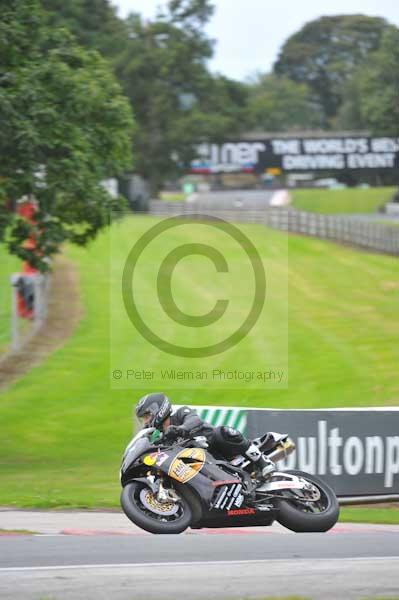 Motorcycle action photographs;Trackday digital images;event digital images;eventdigitalimages;no limits trackday;oulton park;oulton park circuit cheshire;oulton park photographs;peter wileman photography;trackday;trackday photos