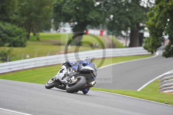 Motorcycle action photographs;Trackday digital images;event digital images;eventdigitalimages;no limits trackday;oulton park;oulton park circuit cheshire;oulton park photographs;peter wileman photography;trackday;trackday photos