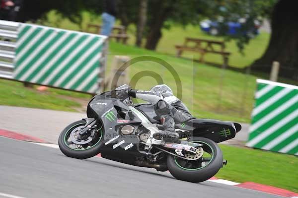 Motorcycle action photographs;Trackday digital images;event digital images;eventdigitalimages;no limits trackday;oulton park;oulton park circuit cheshire;oulton park photographs;peter wileman photography;trackday;trackday photos